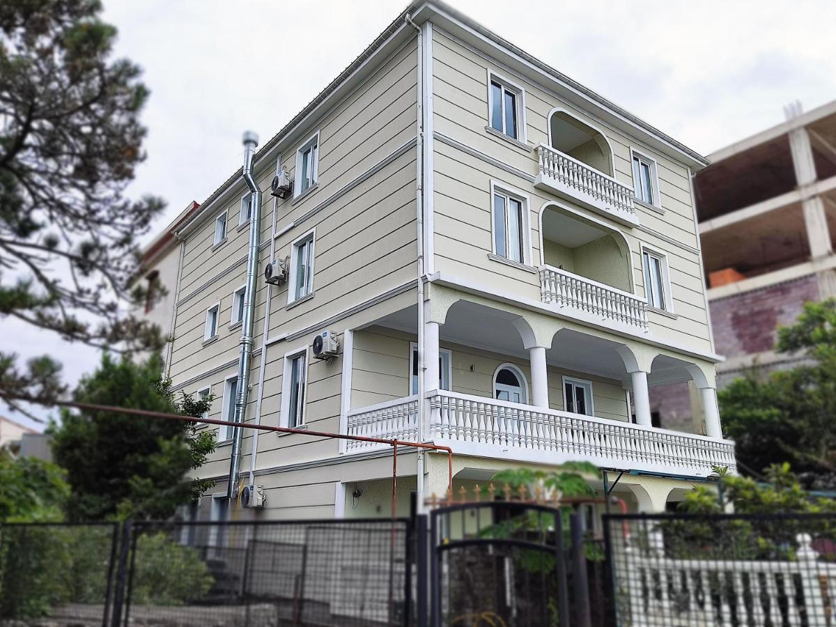 Guesthouse White Swan Kobuleti Kültér fotó