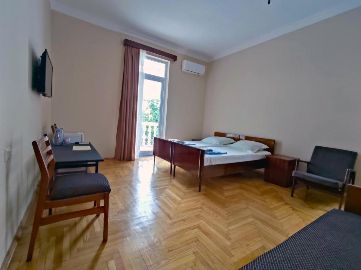 Guesthouse White Swan Kobuleti Kültér fotó
