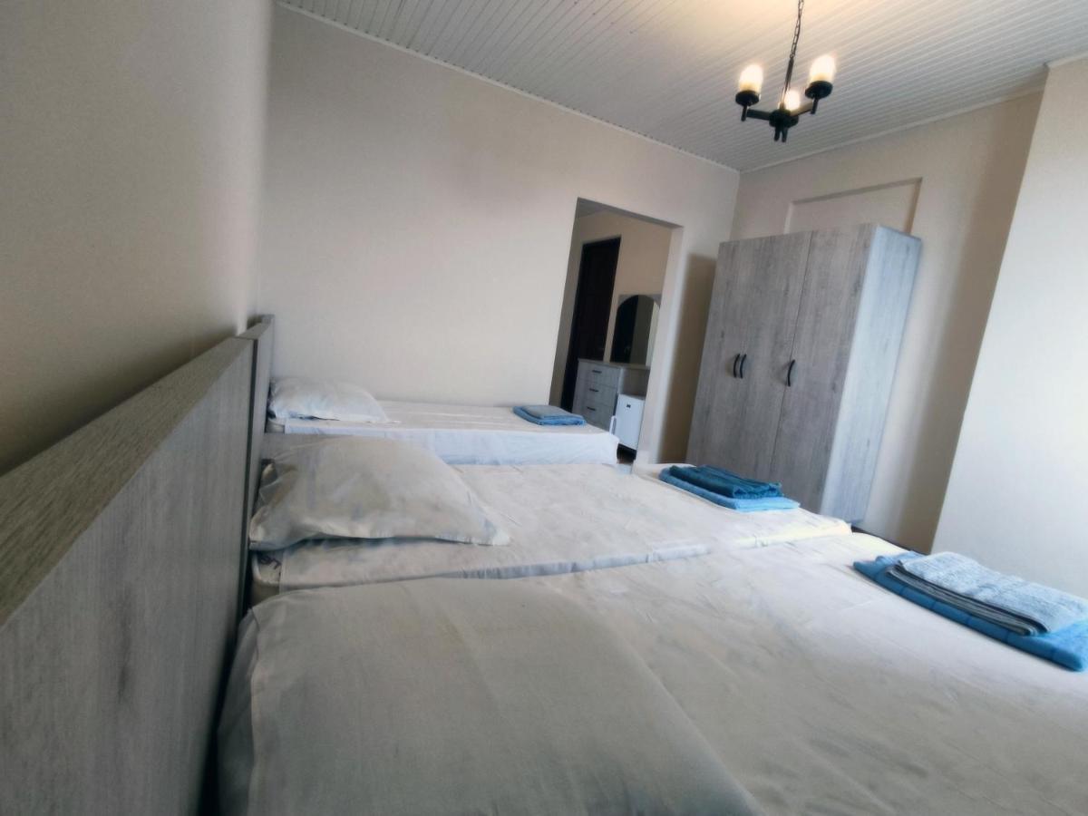 Guesthouse White Swan Kobuleti Kültér fotó