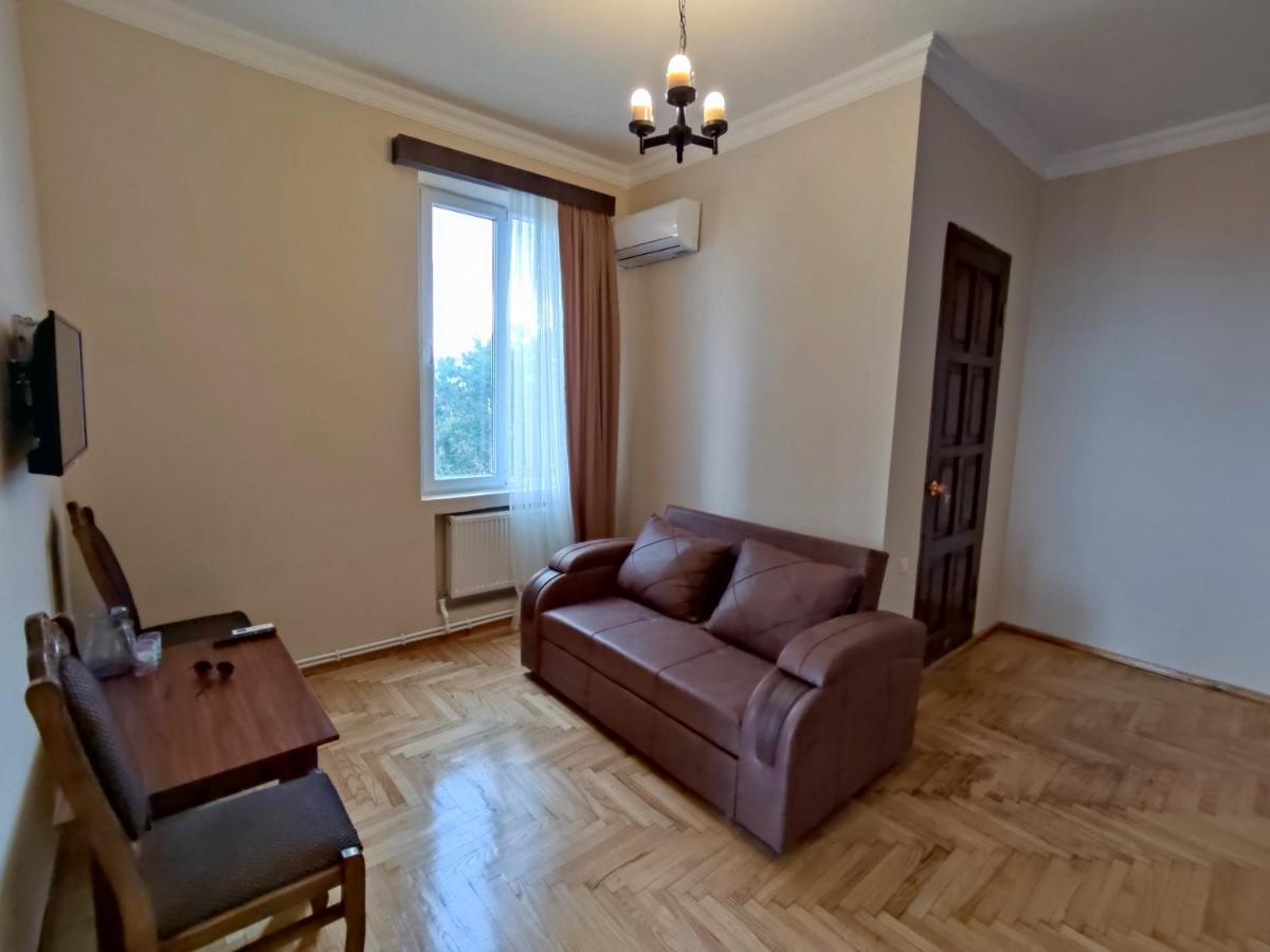 Guesthouse White Swan Kobuleti Kültér fotó