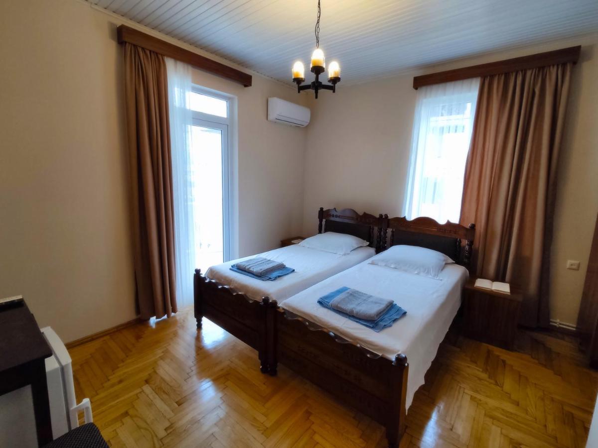 Guesthouse White Swan Kobuleti Kültér fotó