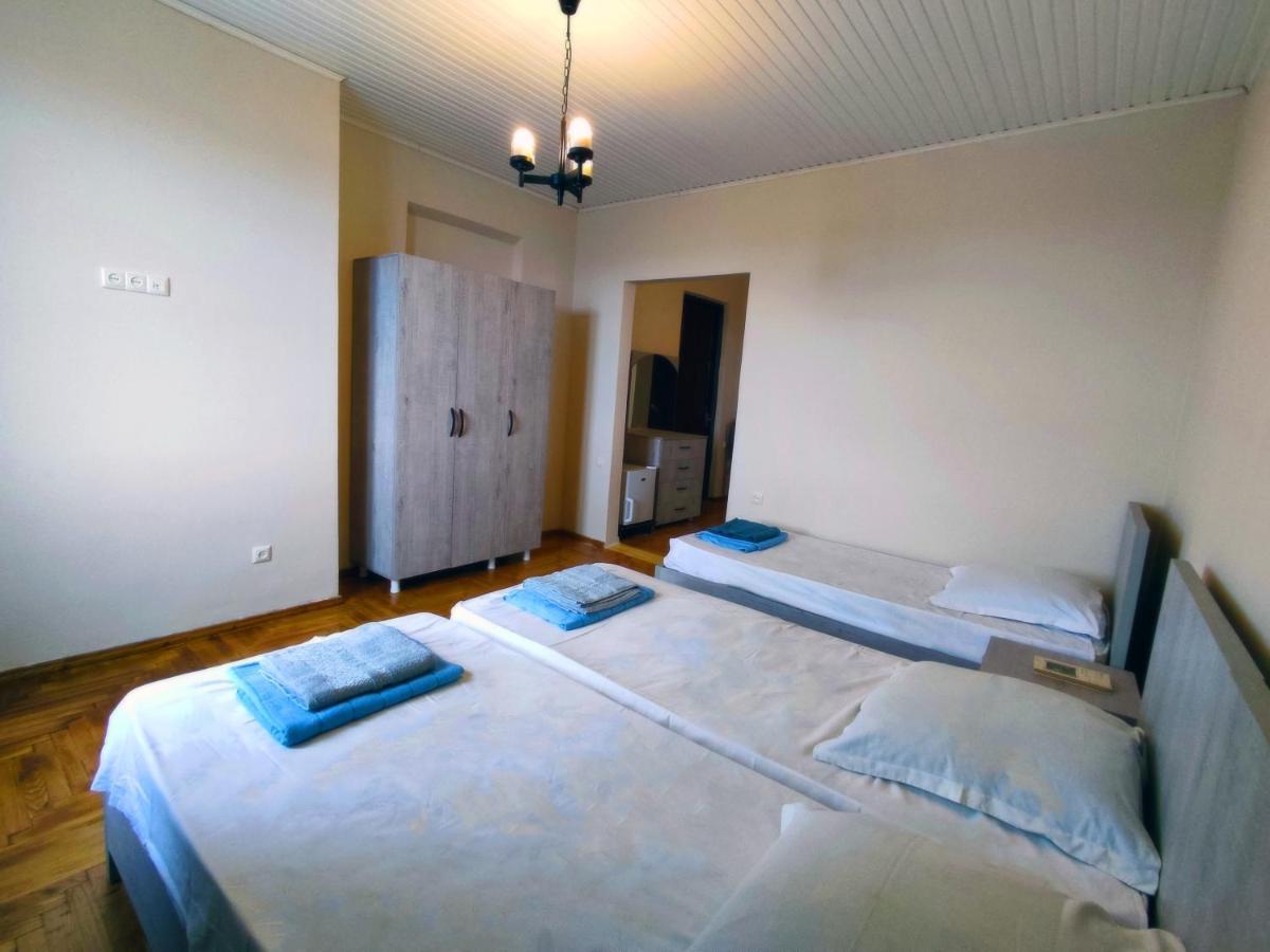 Guesthouse White Swan Kobuleti Kültér fotó