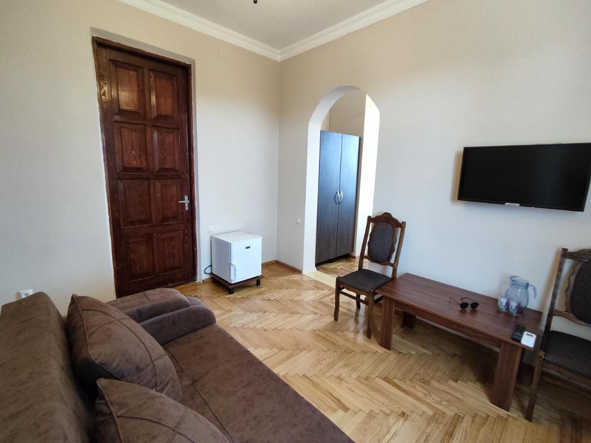 Guesthouse White Swan Kobuleti Kültér fotó