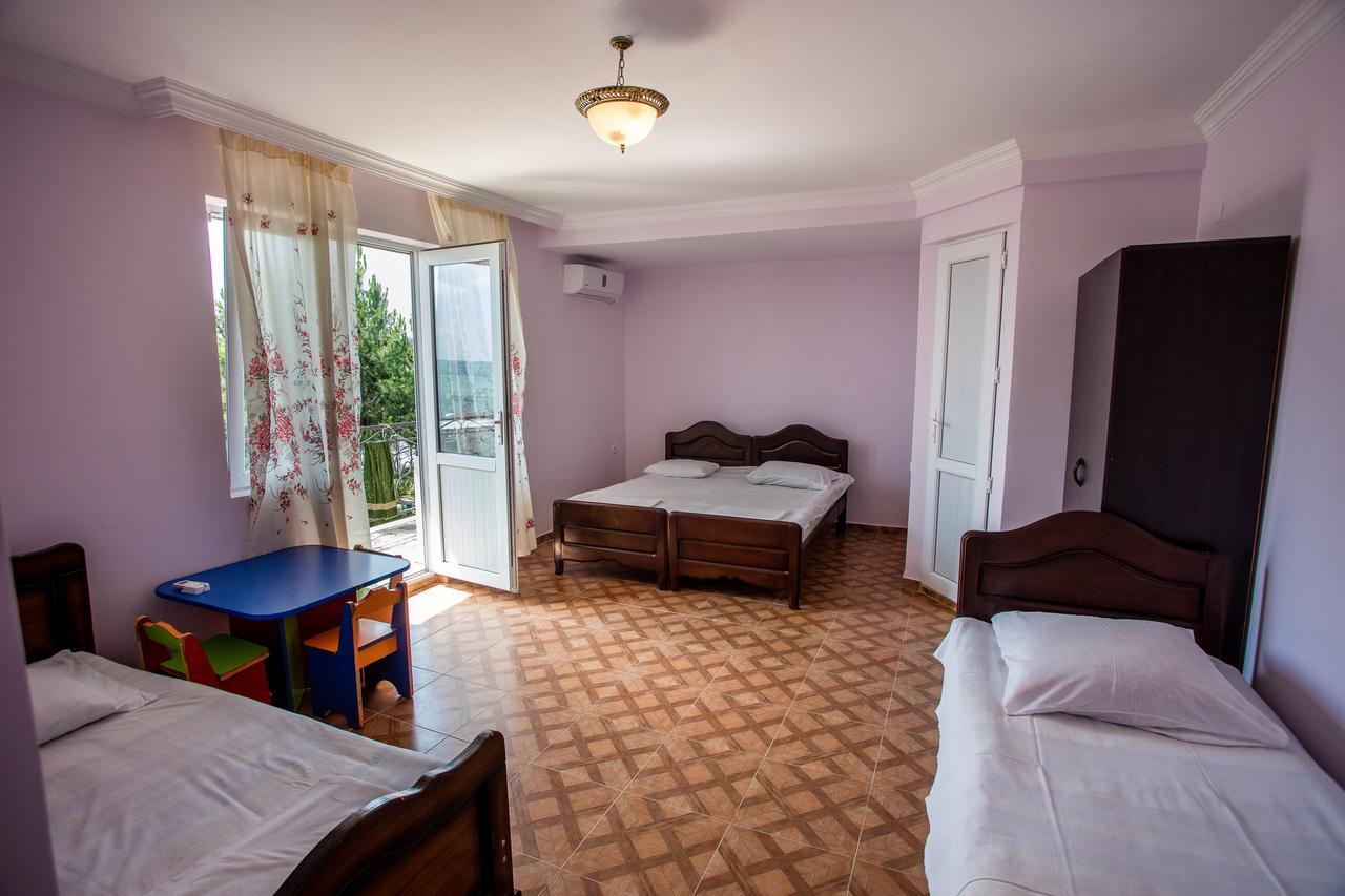 Guesthouse White Swan Kobuleti Kültér fotó